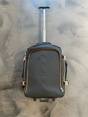 IKEA Family CarryOn Upptacka Wheeled Suitcase Luggage *No Backpack* 22”
Jun 026)